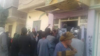 زحام على محلات “السايبر” لتسجيل العمالة غير المنتظمة في سوهاج (صور)