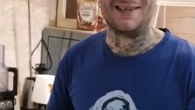 أحمد الفيشاوي من العزل المنزلي: “أكتر حاجتين بحبهم أتبل اللحم وأرمي الزبالة” (فيديو)