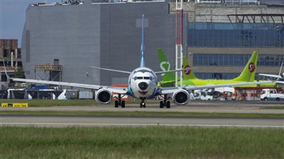 شركات الطيران العالمية تقترض 17 مليار دولار بسبب كورونا