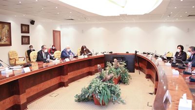 “الآثار والسياحة” تُعلن تفعيل خط ساخن لتلقي شكاوى واستفسارات العاملين بالقطاع السياحي