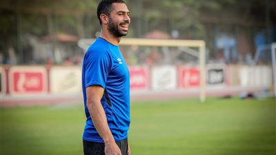 نادر شوقي يهاجم أحمد فتحي: لاعب طماع