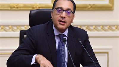 “مدبولي” يناقش إجراءات مواجهة تداعيات فيروس كورونا وجهود توفير السلع في رمضان