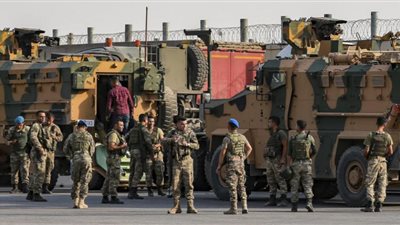 تركيا تفرض حظر التجوال على من تقل أعمارهم عن عشرين عامًا