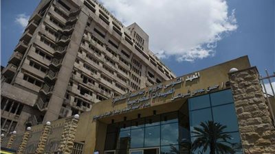 جامعة القاهرة تكشف خطة عمل معهد الأورام بعد قرار الغلق لاكتشاف حالات إصابة بكورونا بين الأطباء