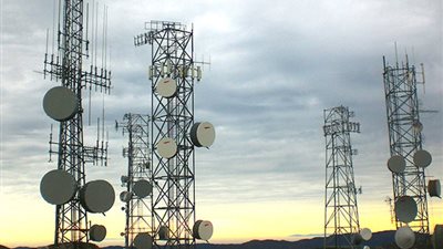 بريطانيا تنفي شائعات تربط بين شبكات الجيل الخامس وانتشار فيروس كورونا