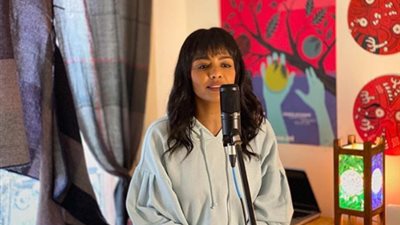 أسماء أبو اليزيد تطرح “رغم المسافة” بمشاركة “مسار إجباري” (صورة وفيديو)