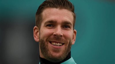 حارس ليفربول: بيكر رقم 1 في العالم.. والمشاركة في السوبر الأوروبي حلم