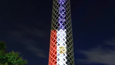 رسالة إلى العالم.. برج القاهرة يحث المواطنين على البقاء بالمنزل للوقاية من “كورونا”