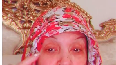 فيفي عبده تظهر بدون مكياج: “لازم أشوف صرفة للاكتئاب” (فيديو)