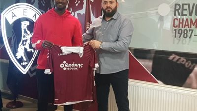 علي غزال: وردة توسط لانضمامي إلى لاريسا.. ولهذا السبب تعثرت مفاوضات الزمالك