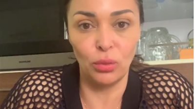 بعد الهجوم عليها.. داليا البحيري: &#8220;أول من دعمت العمالة غير المنتظمة.. والحظر الكامل عشان اللي نازلين يعملوا شوبينج&#8221; (فيديو)