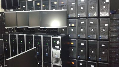 استغلوا حظر التجوال.. ضبط 7 طلاب لسرقتهم 13 جهاز كمبيوتر من مدرسة ثانوية في قنا