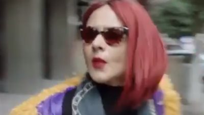 نيللي كريم تروج لمسلسها بـ100 وش قبل عرضه في رمضان 2020 (فيديو)