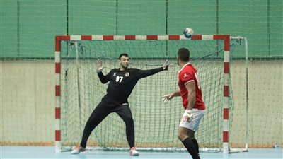 حارس يد الأهلي يغيب لنهاية الموسم بسبب الإصابة 