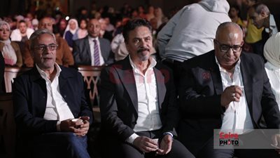 بيومي فؤاد وصبري فواز ومنى عبد الغني.. نجوم الفن يجتمعون في احتفالية هل هلالك بالأوبرا