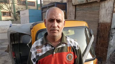 سائق توك توك ببني سويف يعثر على حقيبة بها 66 ألف جنيه و42 جرام ذهب ويعيدها إلى صاحبتها| فيديو 