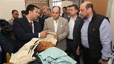 وزير التجارة: صناعة الغزل والنسيج من أهم محركات الاقتصاد القومي