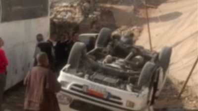 إصابة 6 في سقوط ميكروباص من أعلى كوبري أبو الهول السياحي