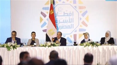 السيسي من حي الأسمرات: علينا أن نبقى يدا واحدة ويجب أن نثق في أنفسنا وما أنجزناه