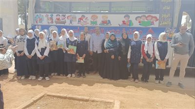 محافظ أسيوط: المكتبة المتنقلة تجوب المدارس بالقرى لتشجيع الطلاب على القراءة والاطلاع