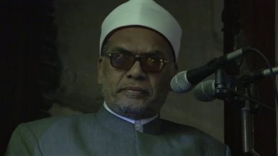 خطيب الجامع الأزهر: ذكر الله يفك الأزمات ويحقق السعادة في الدارين