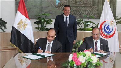 خالد عبد الغفار يشهد توقيع تعاون بين اللجنة العليا للتخصصات الصحية والمجلس الصحي المصري 