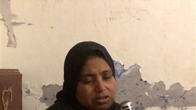 سيدة وضعت جنينها ميتًا أمام مستشفى كفر شكر: كنت بموت من الوجع واترجيت الدكاترة ينقذوا ابني ورفضوا