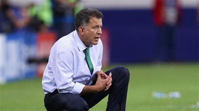 أوسوريو يتعرف على لاعبي الزمالك بهذه الطريقة.. وطلب جديد قبل وصوله للقاهرة