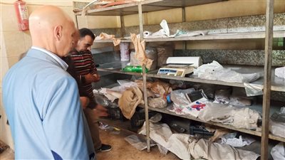 قبل العيد.. غلق وتشميع 4 مخابز ومصانع كعك وبسكويت بالشرقية | صور