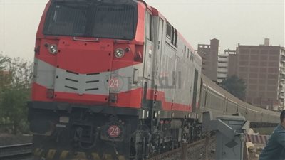 شهود عيان: تعطل قطار القاهرة - الإسكندرية في بنها │صور