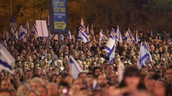 آلاف الإسرائيليين