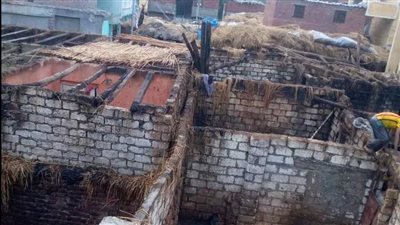 إصابة 3 أشخاص في حريق التهم منزلا و4 حظائر مواشي بكفر الشيخ| صور