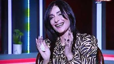 أصحاب والدي تخلوا عنه في مرضه وفنانة طلعتني بتعاطى مخدرات بسبب الغيرة.. أبرز تصريحات إيمان مسعود