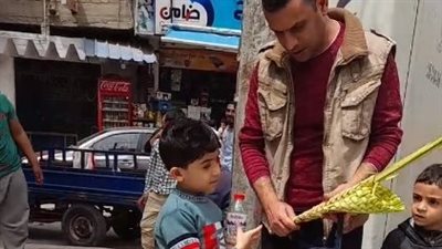 تيجان وصلبان وقلوب.. أقباط الإسكندرية يحتفلون بأحد الشعانين وسط أجواء مبهجة | بث مباشر