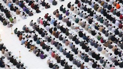 الضويني يشارك الطلاب الوافدين الإفطار بالجامع الأزهر الشريف