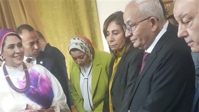 وزيرا التعليم والثقافة يتفقدان المعرض المدرسي لمدرسة النصر للغات بمصر الجديدة | صور