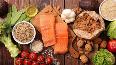 أبرزها التوت والبيض.. أفضل الأطعمة لموازنة الهرمونات عند النساء