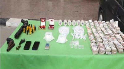ضبط مواد مخدرة بقيمة مليون و380 ألف جنيه بحوزة 3 أشخاص بالقاهرة والجيزة