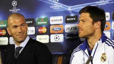 ريال مدريد يضع زيدان كخيار ثالث بعد تشابي ألونسو