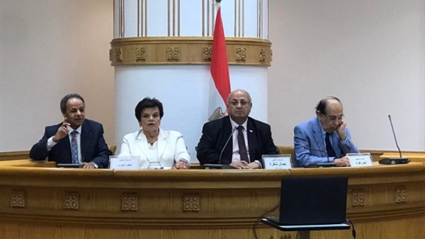 جانب من الندوة 