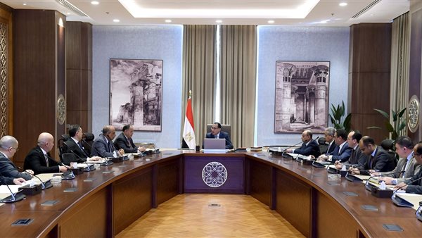 رئيس الوزراء يتابع