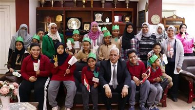 مدير تعليم القاهرة يوجه بالاهتمام بالأيتام وتقديم الدعم النفسي لهم ومشاركاتهم بالاحتفالات 