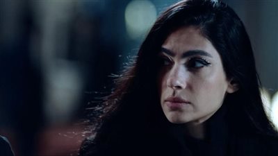 مسلسل الصندوق الحلقة 5| هدى المفتي تبحث عن سر اختفاء تارا عماد