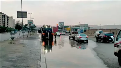 بعد تحذيرات الأرصاد من الأمطار.. انتشار معدات القاهرة والجيزة والقليوبية لـ الصرف الصحي 
