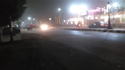 رياح محملة بالأتربة تضرب سوهاج.. وتحذيرات للسائقين من السرعات الزائدة | صور