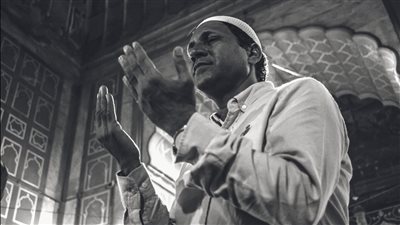 أدعية ليلة القدر.. لزيادة الرزق وفك الكرب