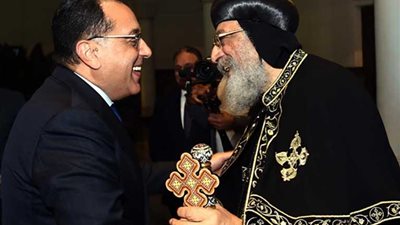 رئيس الوزراء يهنئ البابا تواضروس الثاني بمناسبة الاحتفال بعيد القيامة المجيد