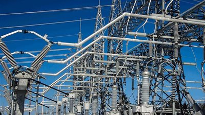 قطع الكهرباء 4 ساعات عن 8 قرى بأسيوط