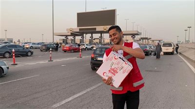 الهلال الأحمر يوزع 4000 سلة غذائية خلال شهر رمضان