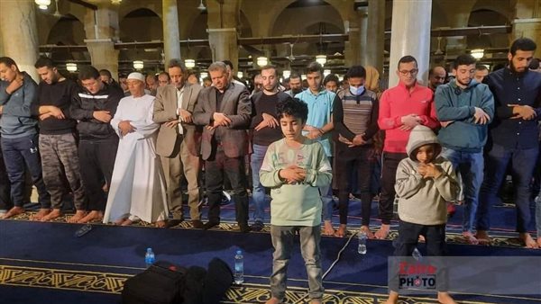 تواجد الأطفال بصلاة